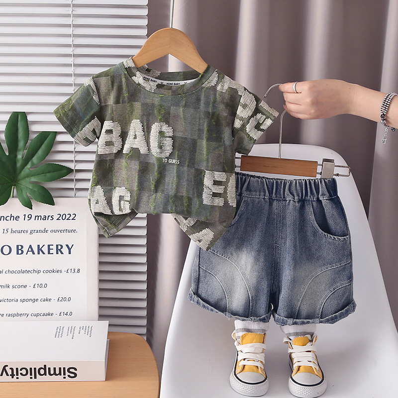 طقم ملابس للأولاد الصغار مكون  - مراجعة Baby Clothing Wash وسعره
