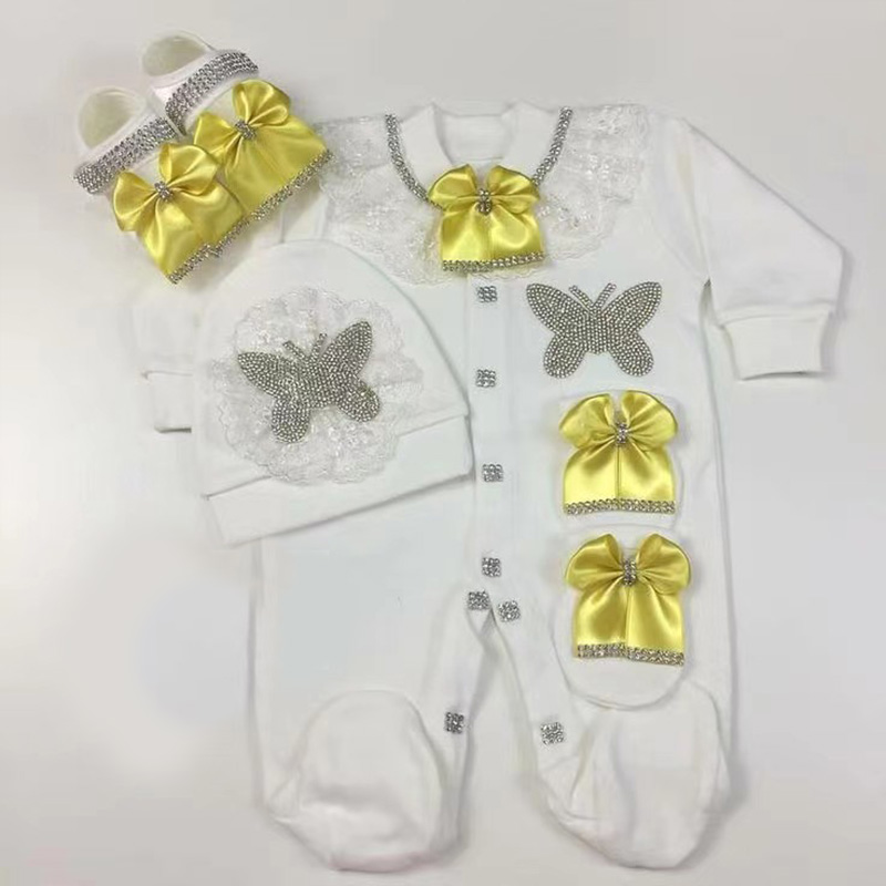 4 قطع ملابس أطفال ترحيبية بتصم - مراجعة Baby Clothing Name وسعره